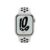 Apple Watch Nike S7 GPS-es (41mm) krém alumínium tok, platina/fekete szilikon Nike sportszíjas okosóra